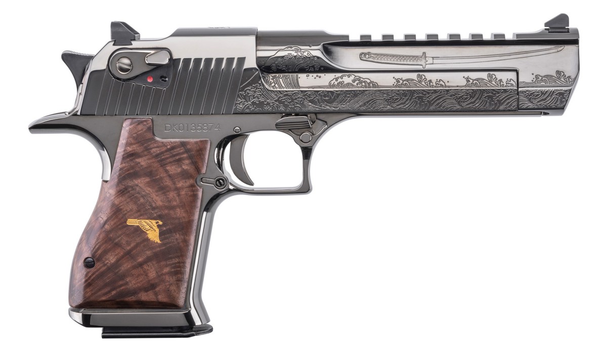 Magnum Research Desert Eagle "Dueling Katanas"